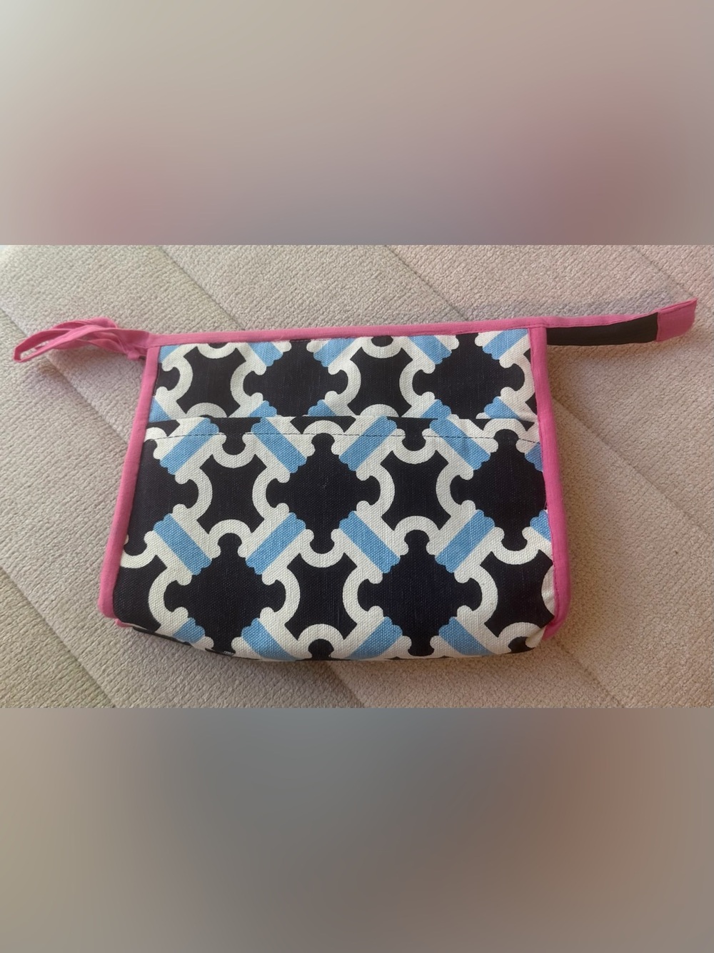 NWOT makeup bag